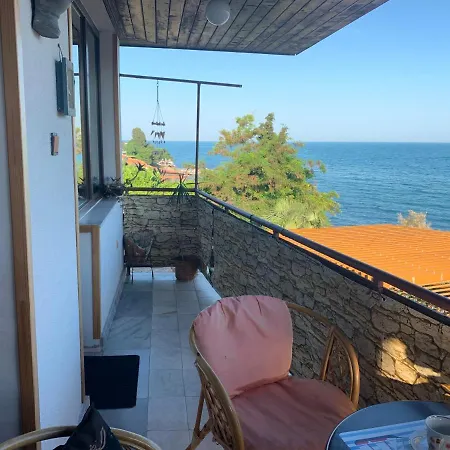 Maria's Sea View Apartment Nesebar