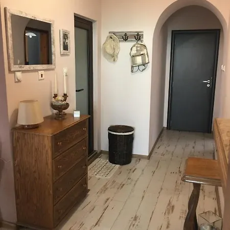 Maria's Sea View דירה נסבר